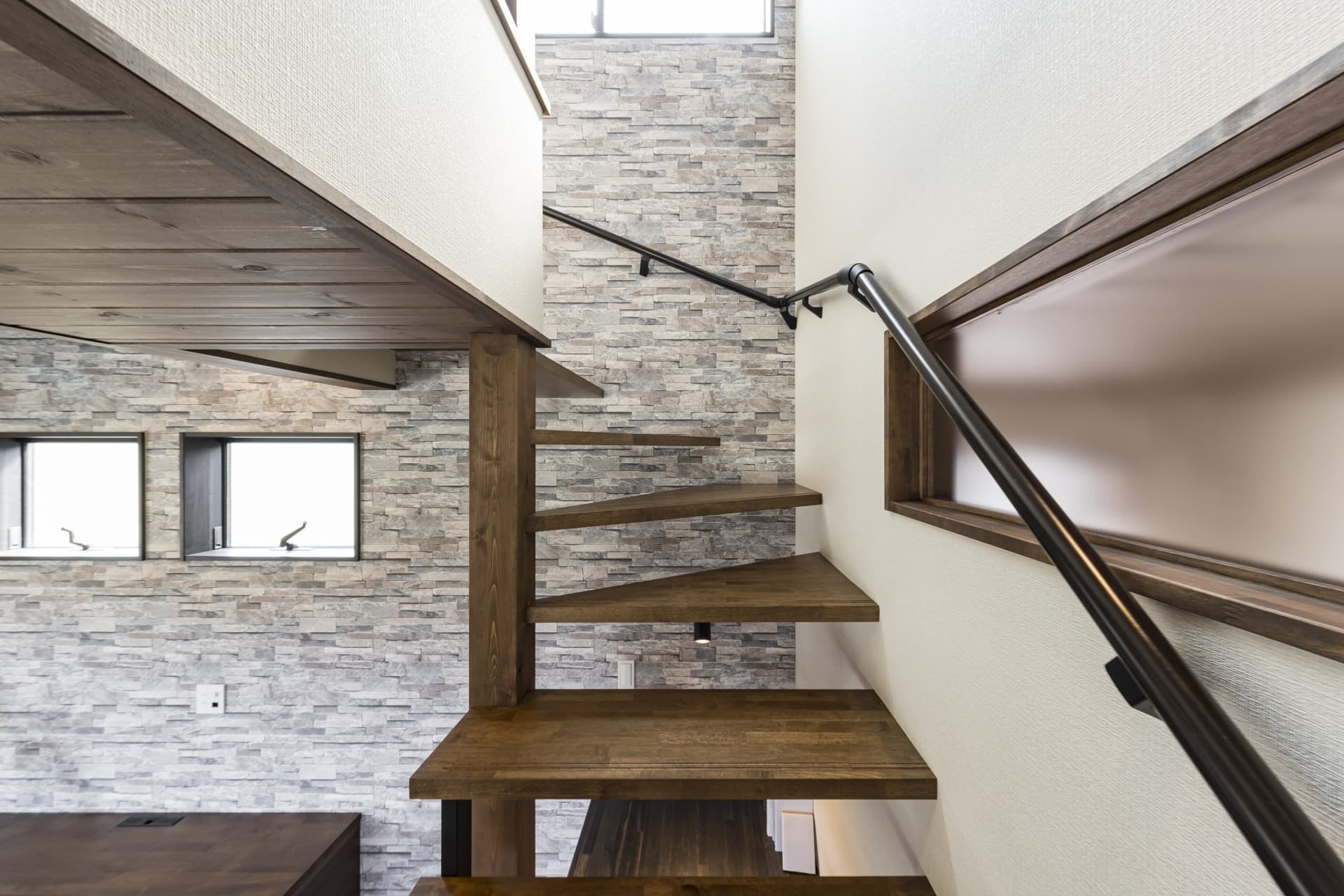 岡崎でスケルトン階段の家ならゲートエアーハウスの施工事例